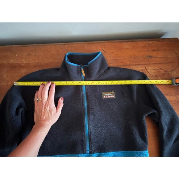 LL Bean Mountain Classic Fleece Pullover - Picture 5 of 8